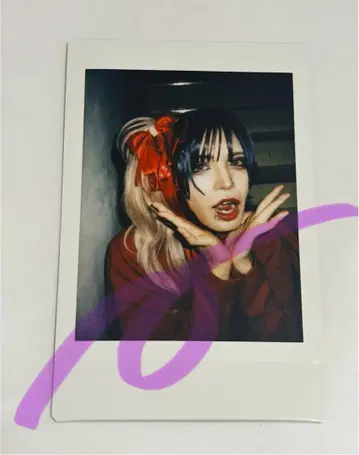 0.1g의 오산 가와무라 유키 씨 폴라로이드