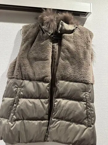 브라운 퍼(fur) 부착 다운 베스트 사이즈 9호