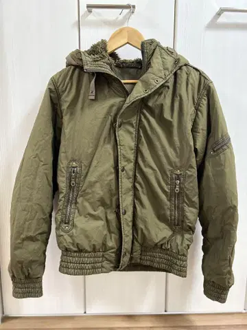 UNIQLO x HALB 에어 테크 후데트 자켓 유니클로 밀리터리