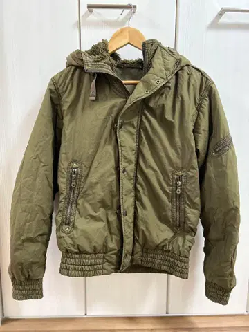 UNIQLO x HALB 에어 테크 후데트 자켓 유니클로 밀리터리