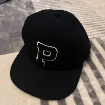 POLO P 로고 스냅백 캡 블랙