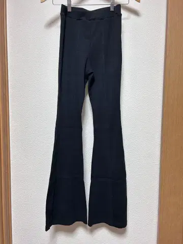 EMODA 리브 플레어 팬츠