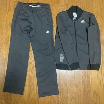adidas 여성용 저리 세트 M 사이즈