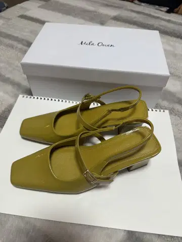 Mila Owen 펌프스