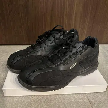 던롭 블랙 스니커즈 24cm EEE