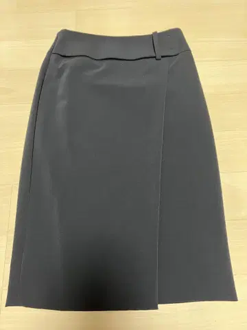 블랙 타이트 스커트