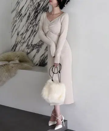 ROYAL PARTY 로얄 파티 언더 레이스 슬릿 타이트 원피스