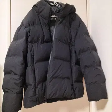 UNIQLO 심리스 다운 파카 2023년제 다운 자켓