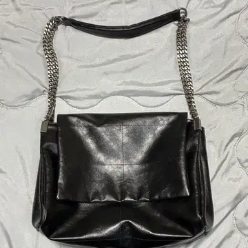 ZARA 락 플랩 숄더백 블랙