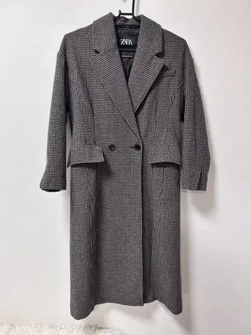 ZARA 체크 무늬 더블 브레스트 코트