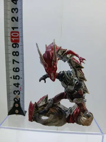 가면라이더 피규어 드래곤 디자인