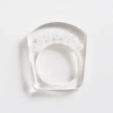 JUTIQU/Essence Ring 2 _ white