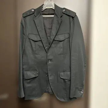 VISARUNO 블랙 테일러드 자켓