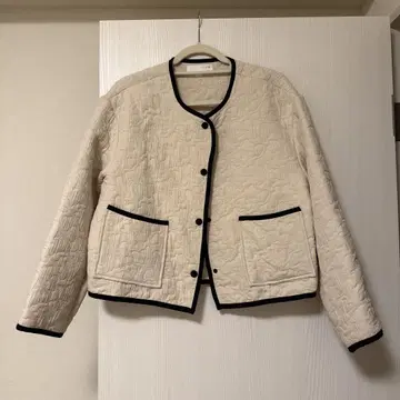 [ 새상품급 ] ZARA 아이보리 퀼팅 자켓