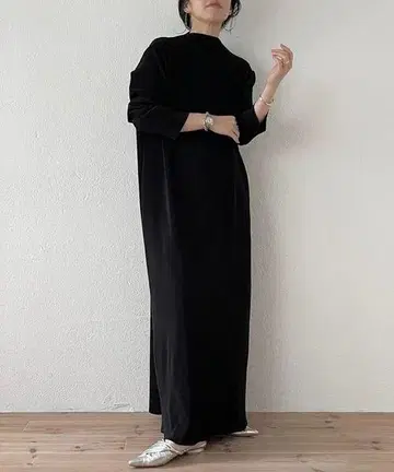 데일리 데일리 슈퍼 스트레치 플리츠 원피스 블랙