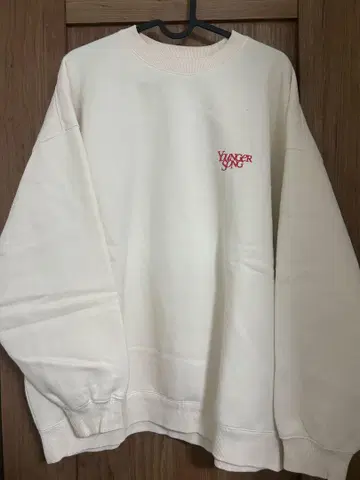 Younger Song 트레이닝복
