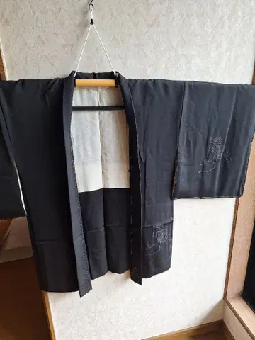블랙 겉옷 자수 실크