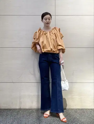 오렌지 컬러 트리플 리본 블라우스
