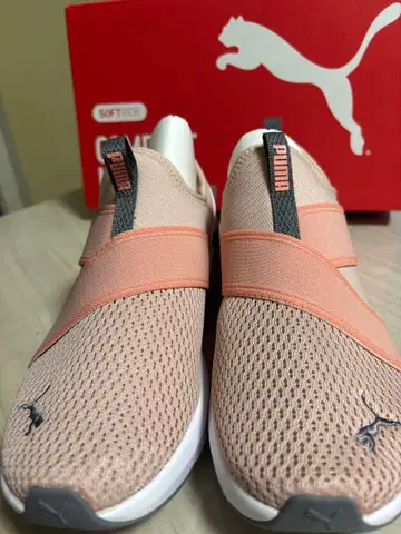 PUMA SOFTRIDE 핑크 스니커즈
