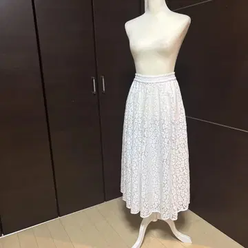 [MICHAEL KORS] 화이트 레이스 플레어 롱 스커트 XS