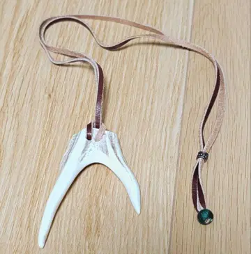 사슴 뿔 화이트 클립 목걸이 약 40cm