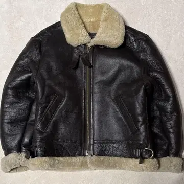 90s U.S. AIR FORCE 'B-3 무스탕 자켓' 분위기 발군