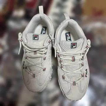 FILA 베이지 스포츠 슈즈