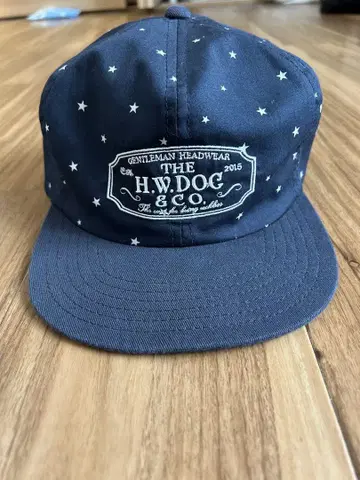 THE H.W.DOG&CO 트래커 캡
