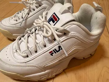 FILA 화이트 스니커즈