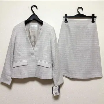 택 포함 새상품. 오파크 클립 노카라 자켓 & 스커트