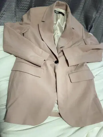 ZARA 옅은 핑크 테일러드 자켓