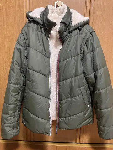 Tommy Hilfiger 후드 부착 다운 자켓