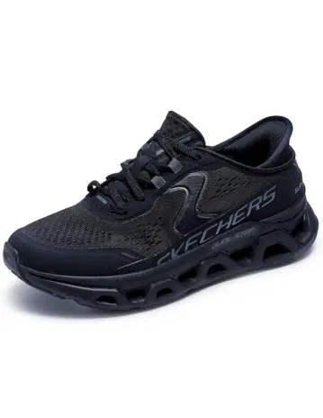 SKECHERS 블랙 스니커즈