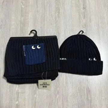 유니클로 안야 힌드마치