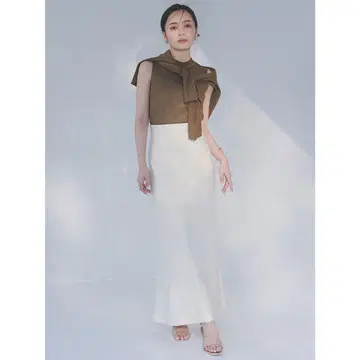 anuans/샤이니 새틴 내로우 스커트/화이트