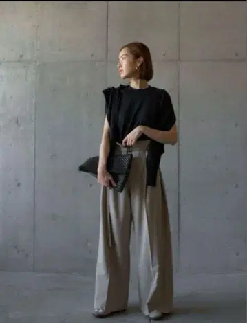 roughlow 라우 size less pants (LATTE)