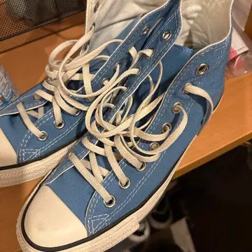 파란색 캔버스 하이컷 스니커즈