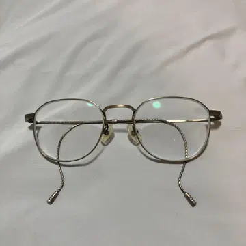 999.9 S-182T