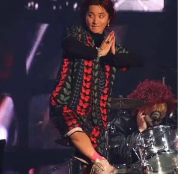 후카세 착용 pleasures 세카오와 세계의 끝