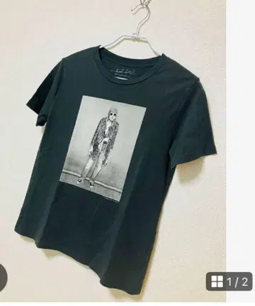 블랙 프린트 T셔츠