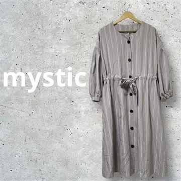 [mystic] 스타일업! 아일렛 셔링 스트라이프 가운 원피스