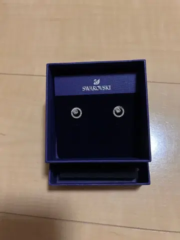 Swarovski 귀걸이