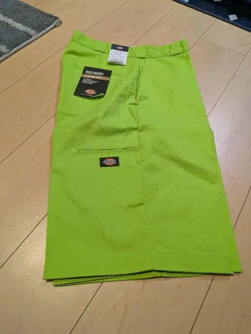 [ 새상품 ] Dickies 30인치 하프 팬츠 네온 그린 척 포함
