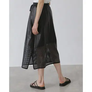 ADORE 어도어 택 포함 인조 가죽 메쉬 스커트 블랙