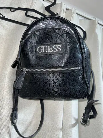 GUESS 블랙 백팩 백팩