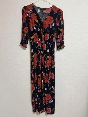 Banana republic V넥 미디 드레스