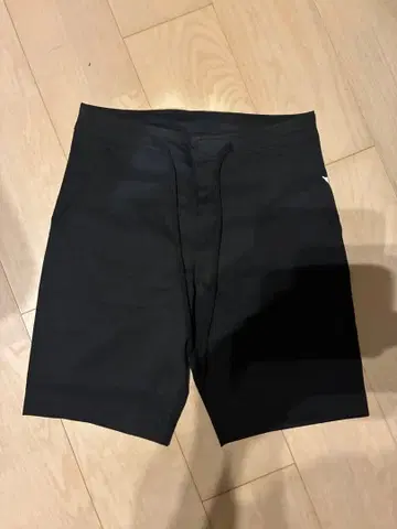 BESTBODY 블랙 숏팬츠 S