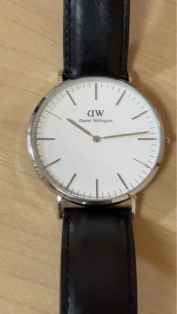 다니엘 웰링턴 Classic Sheffield 0206DW