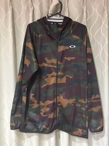 오클리 골프 Oakley 카모플라쥬 후드 부착 자켓 사이즈 XL