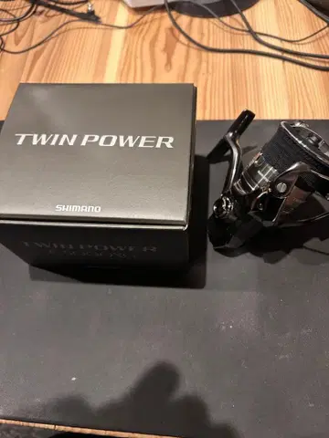 SHIMANO TWIN POWER C5000XG 스피닝 릴